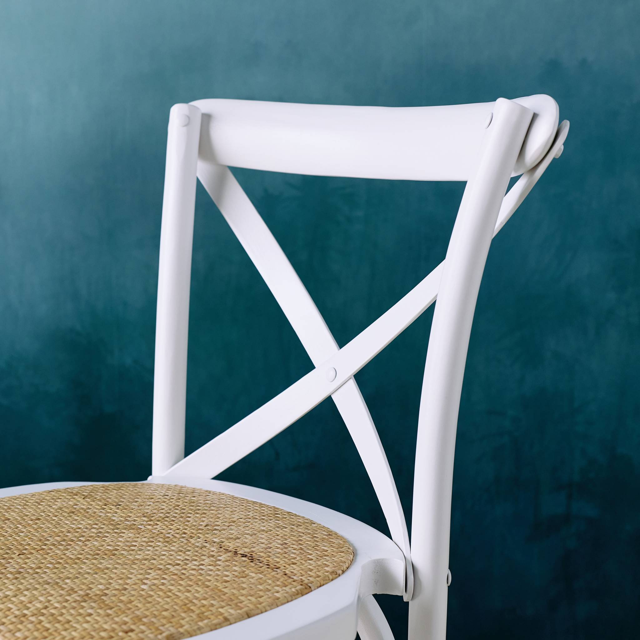 Tabouret de bar bistrot vintage en bois blanc avec repose-pieds