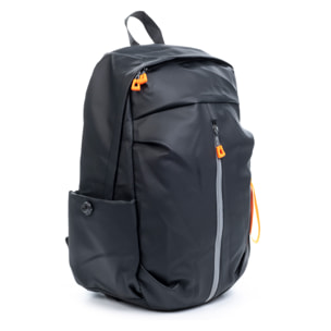 Mochila multi compartimento, porta Laptop 13". Capa impermeable. Adaptable a Trolley. Toma USB externa. Repelente al agua.