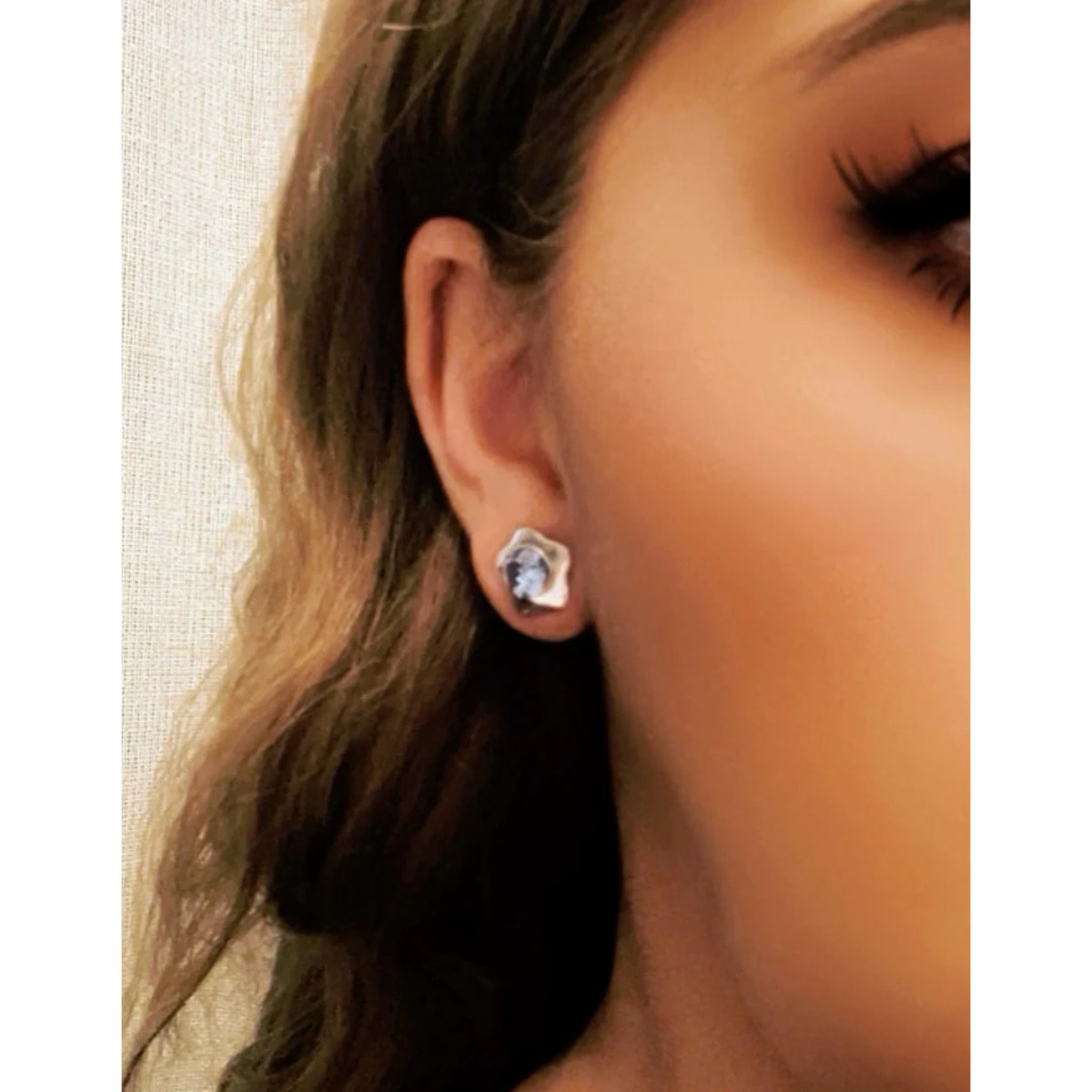 Pendiente Flor plata 10µ y SW azul