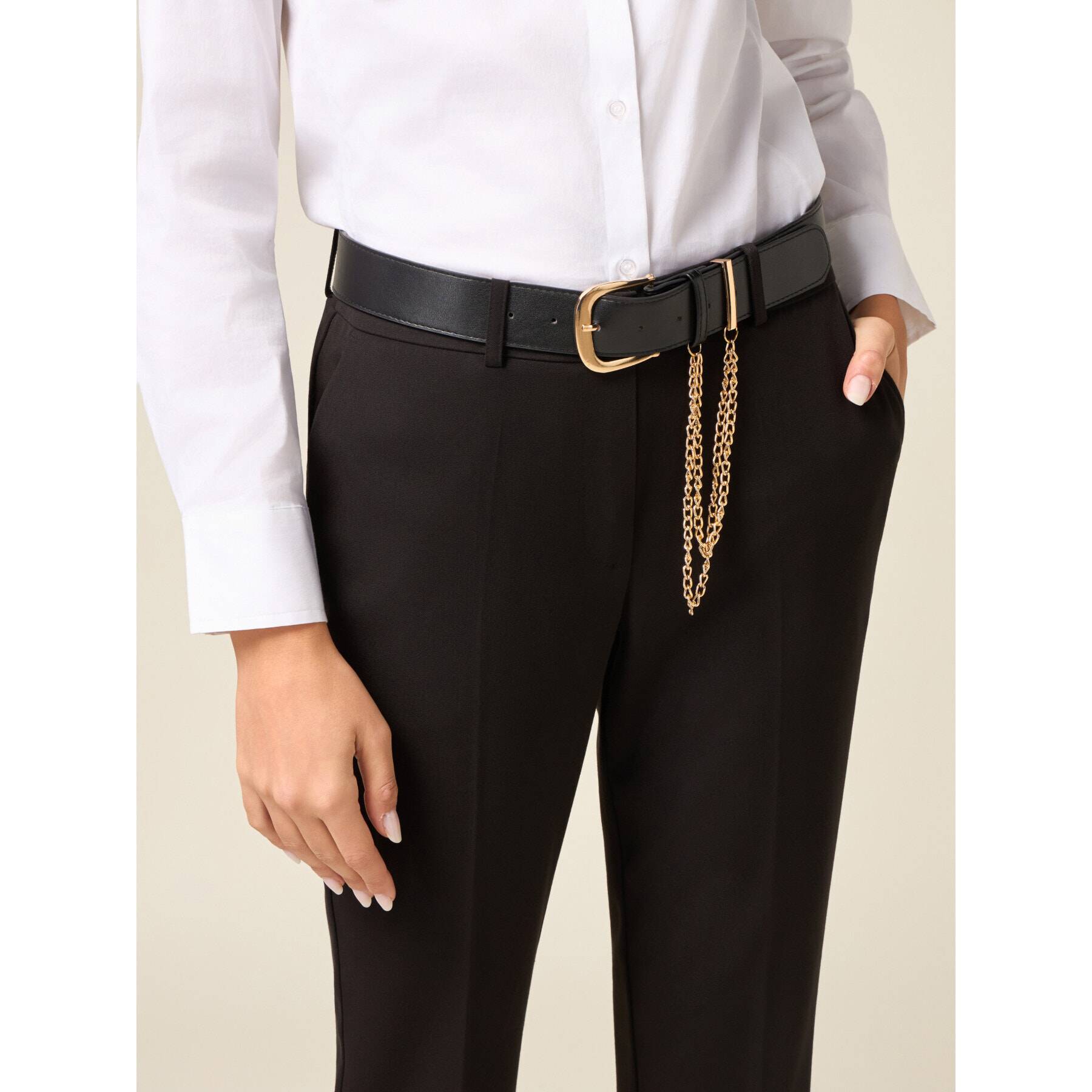 Oltre - Pantalones pitillo con cinturón - Negro