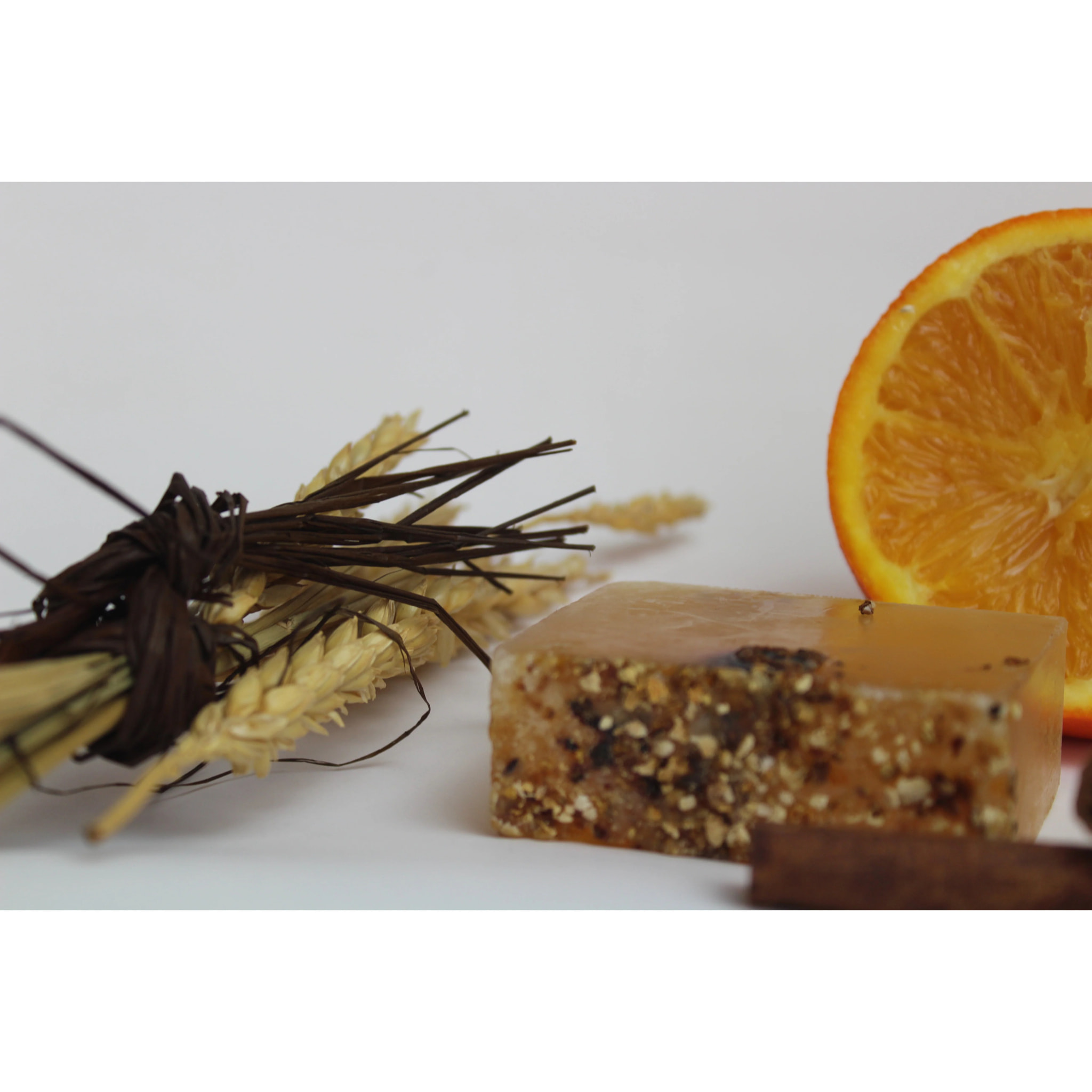 Jabón natural de glicerina canela y corteza de naranja Planeta Huerto 100 g