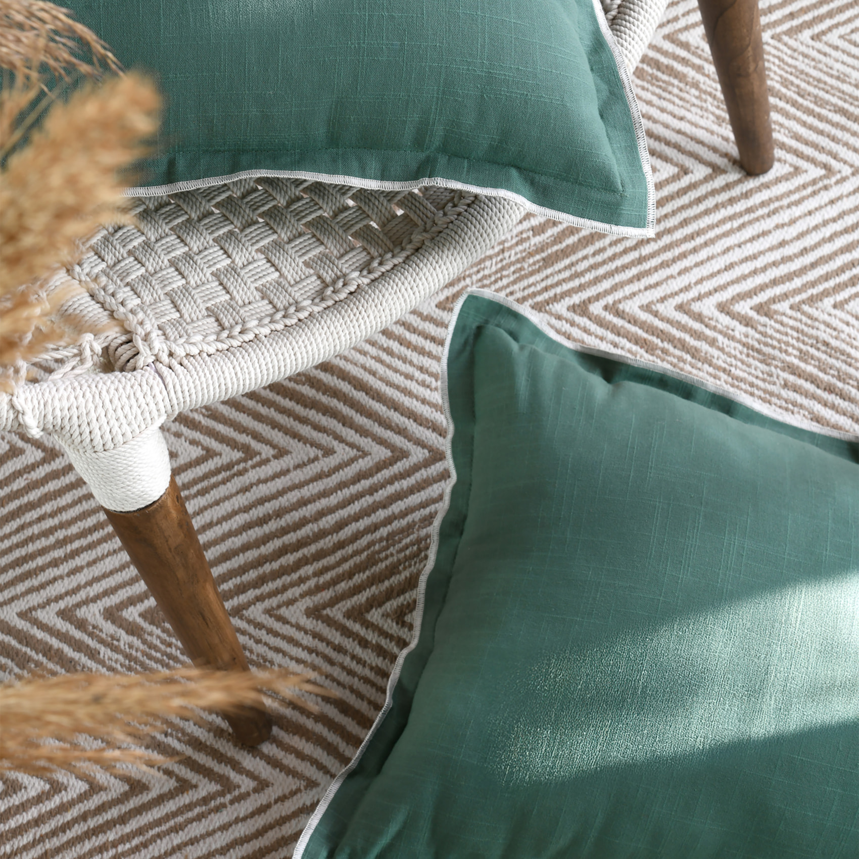 Coussin coton volant plat feston noir - Vert