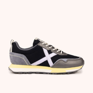 Zapatilla Deportiva Urbana en Negro y Gris con Detalles Lavanda MUNICH NEXT WMN 22