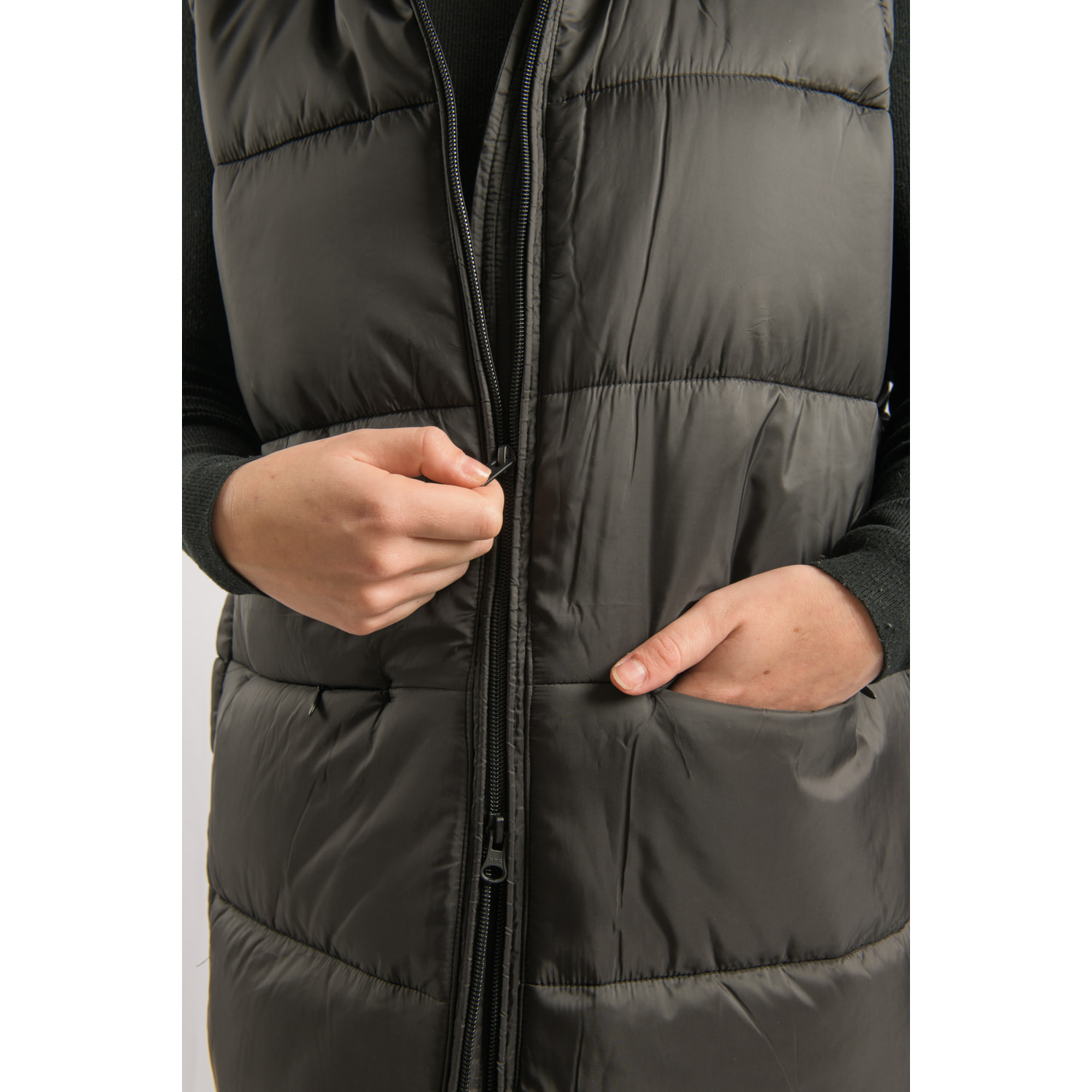Chaleco Barcelona Long Vest dela marca ECOON - Negro