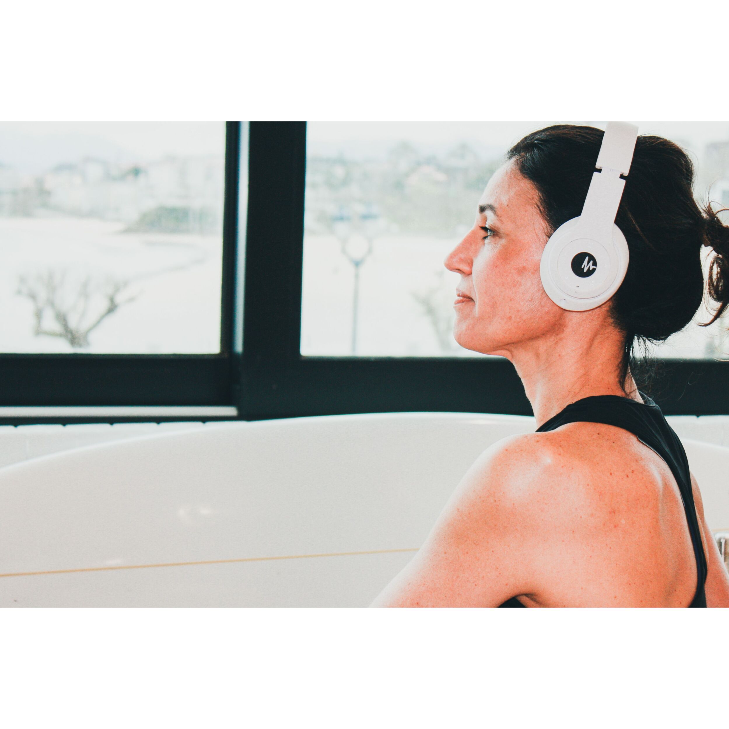 MAGNUSSEN H1 HEADPHONES en color Blanco