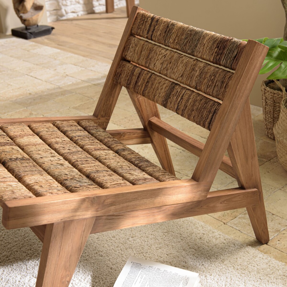 SIXTINE - Fauteuil lounge en bois de teck recyclé assise en tissage