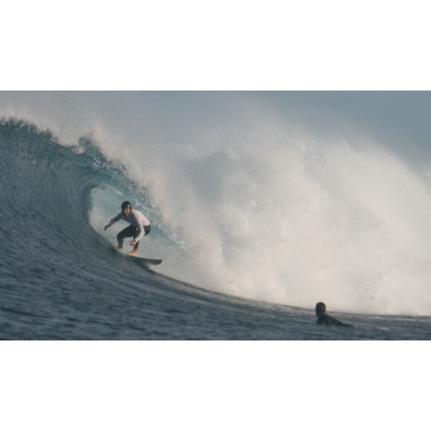 CASCOS PARA DEPORTES DE AGUA OCEAN DOLPHIN de color Negro