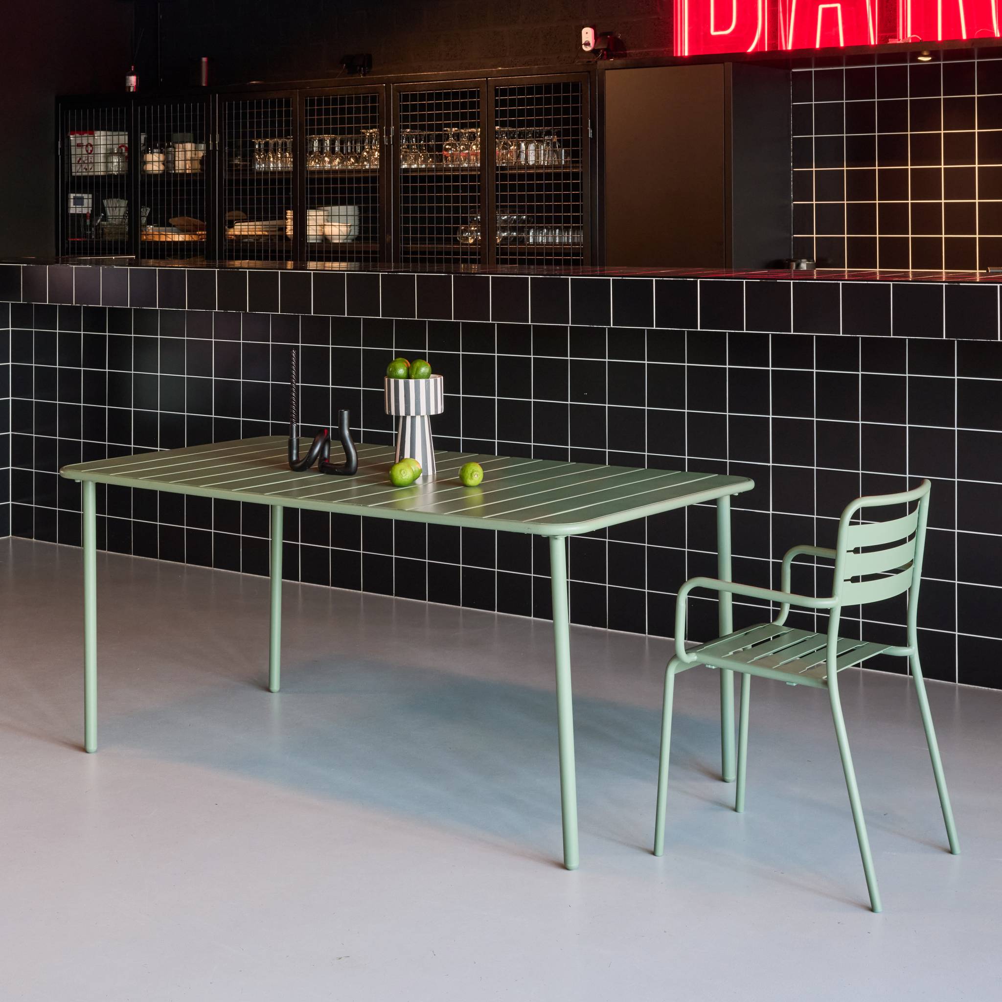 Table de jardin métal 6-8 places AMÉLIA