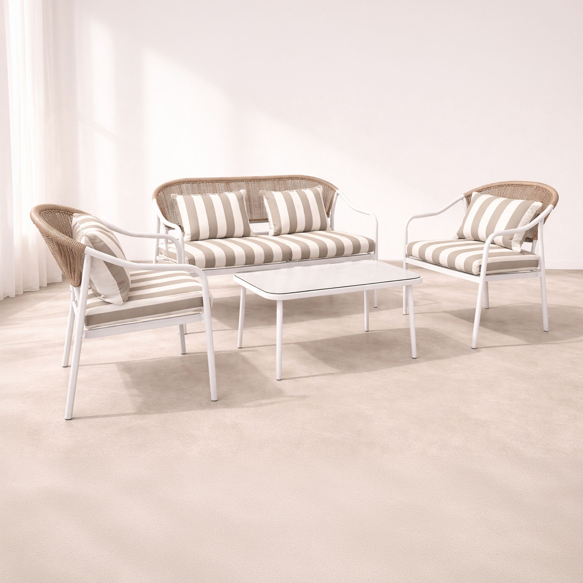 Salon de jardin 4 places en métal et coussin en tissu taupe POSITANO