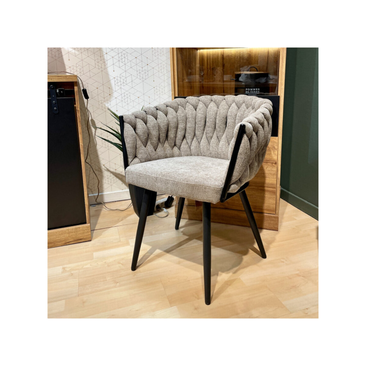 Chaise en tissu maille tressé matelassé avec accoudoirs - MELODIE 2