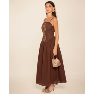 Vestido midi de tirantes con bordados