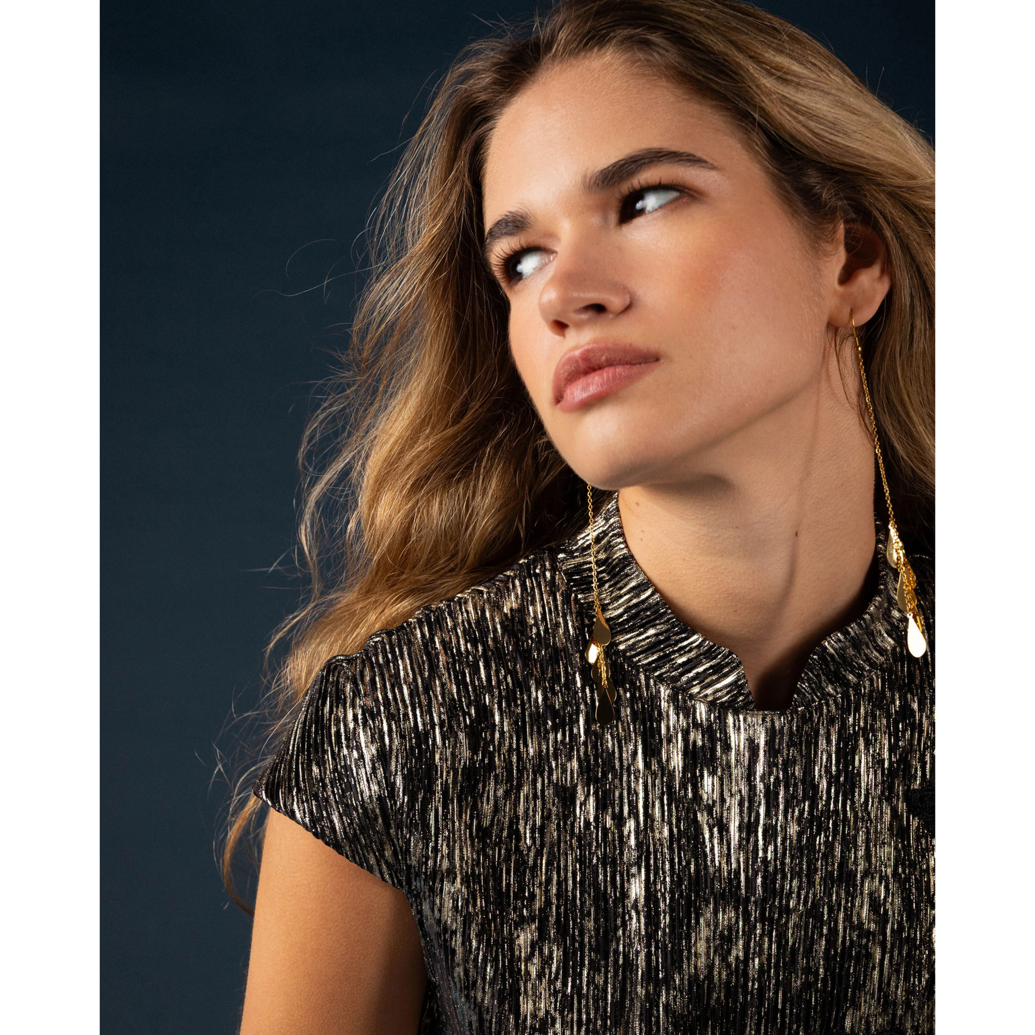 Pendientes de acero con cadena y gotas colgantes