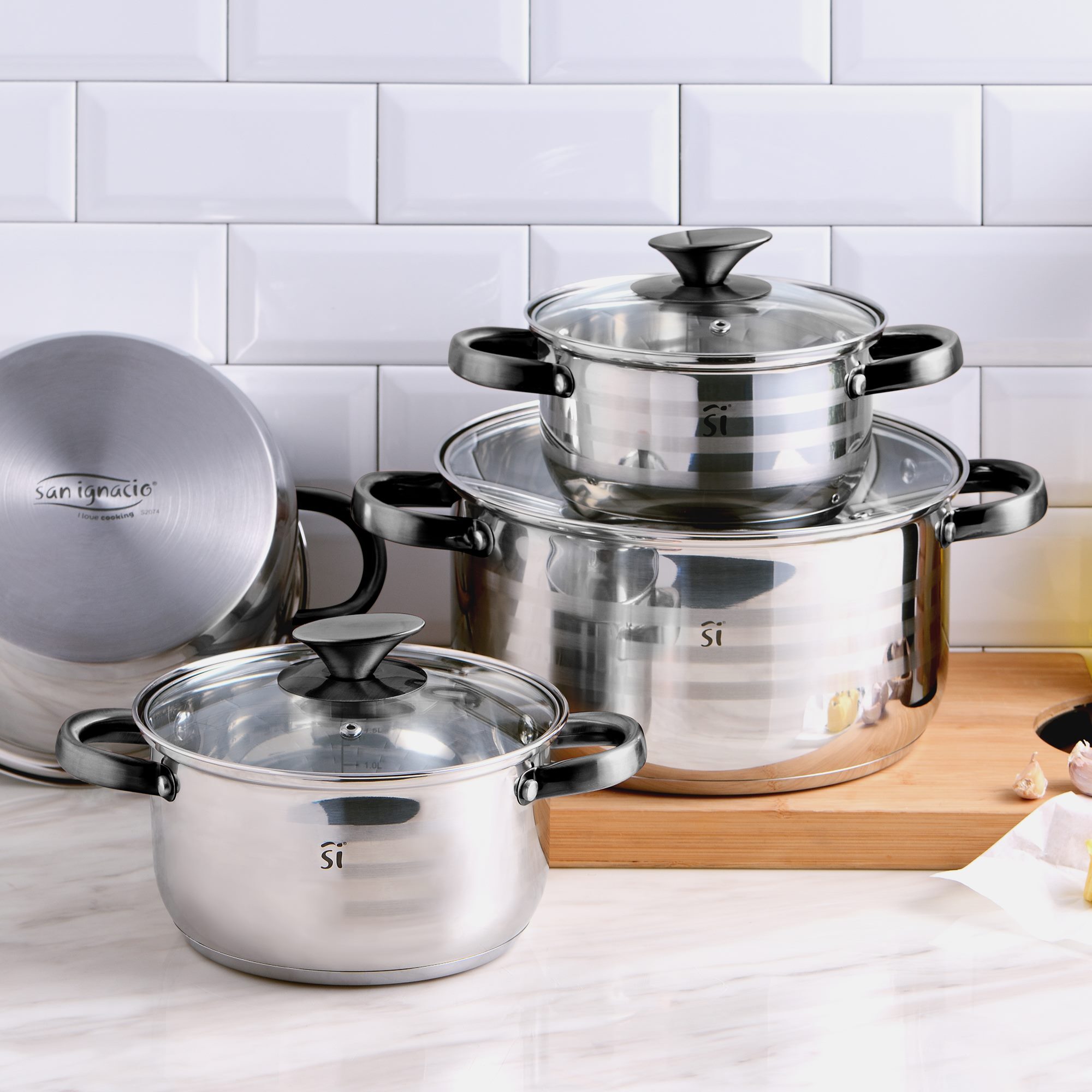 Set batería 8 piezas + set 3 sartenes San Ignacio