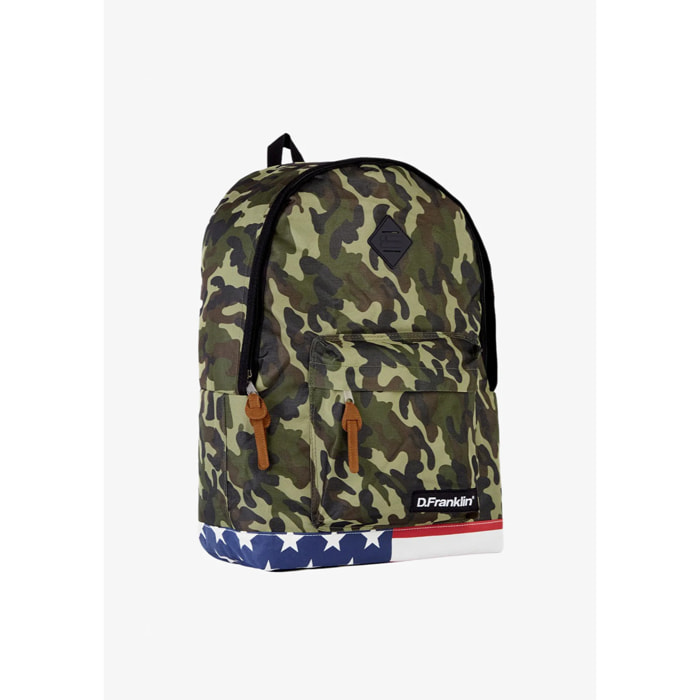 Mochila estilo militar con bandera en la parte inferior