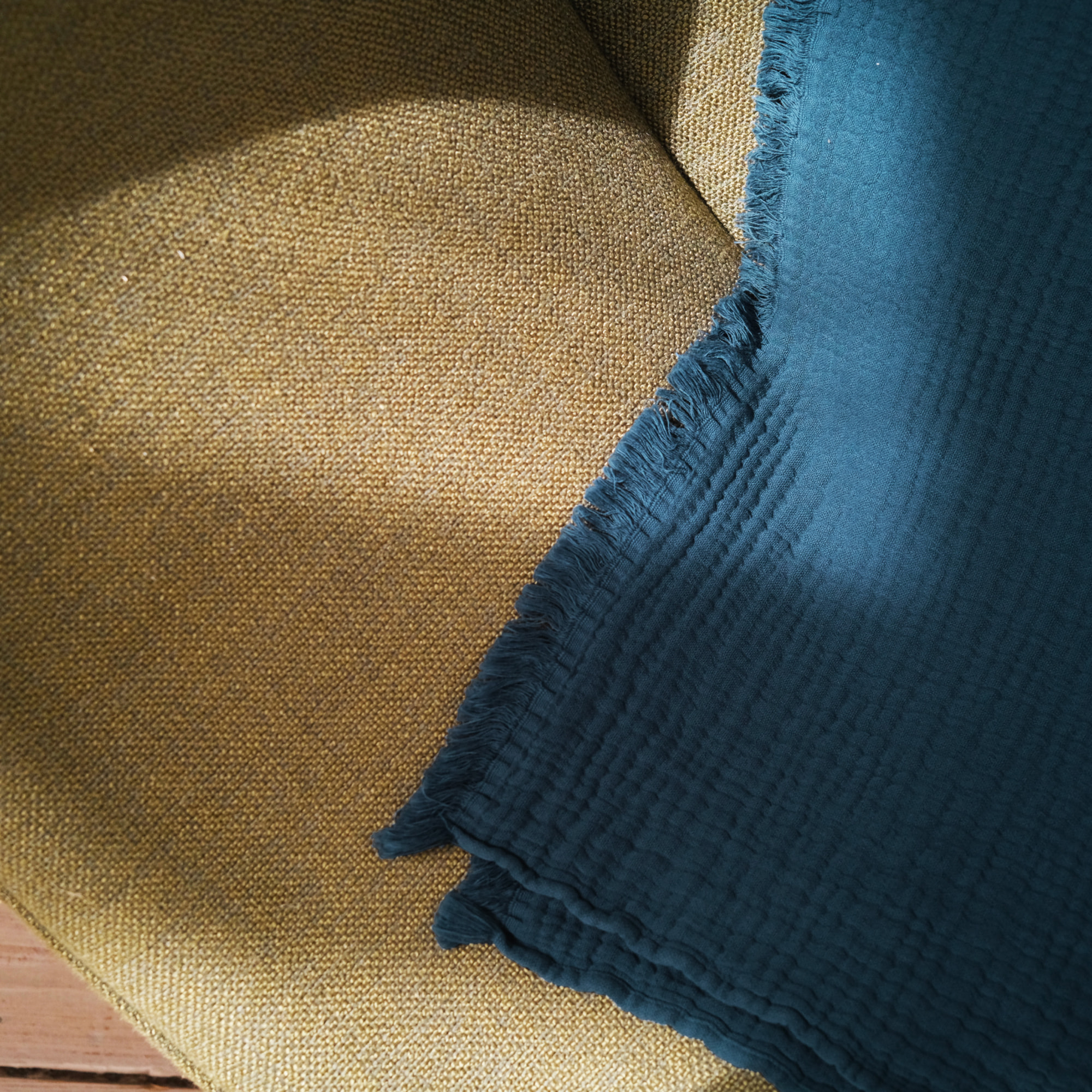 Plaid en gaze de coton, NATURELLEMENT GAUFRÉ