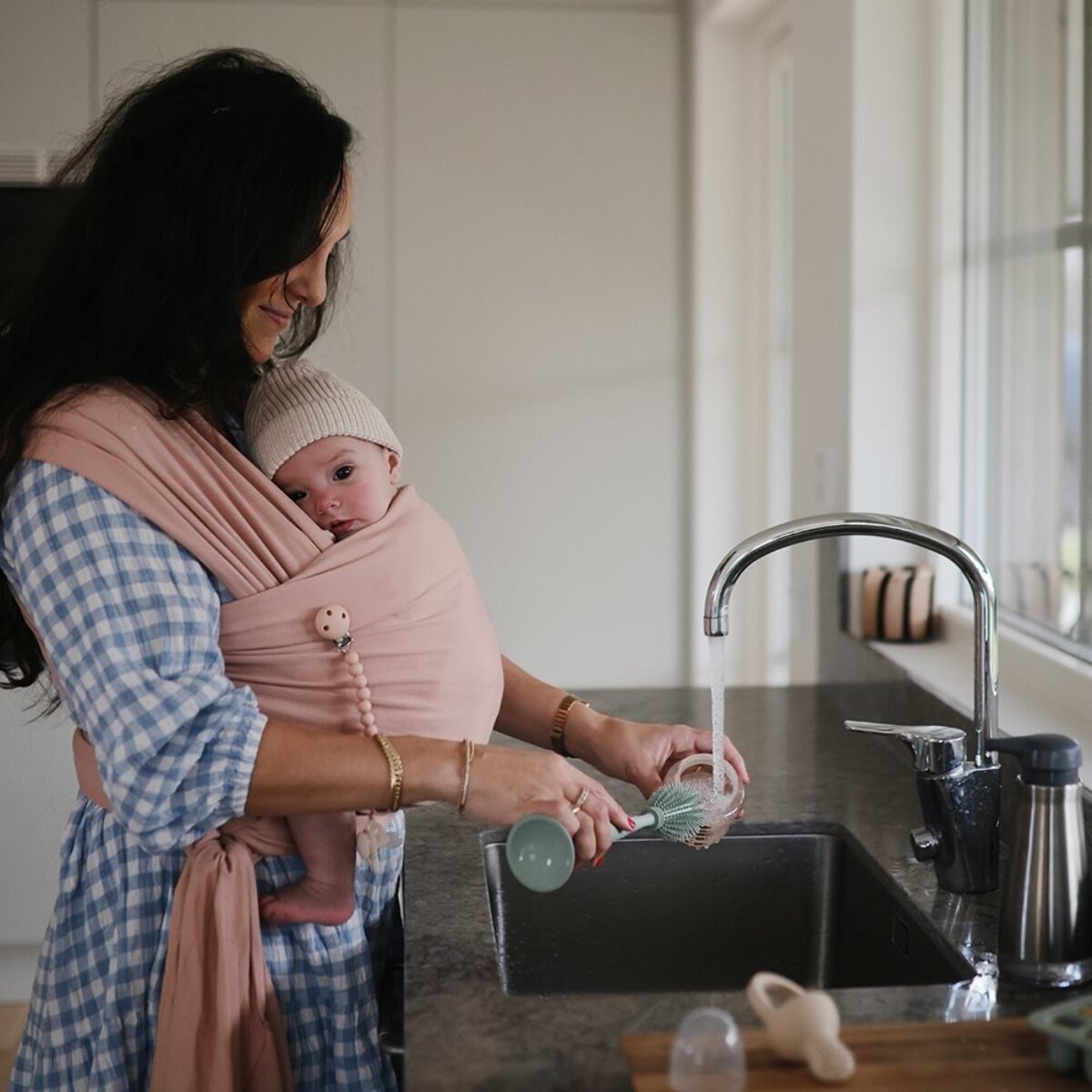 Mushie Cepillo Silicona Para Biberón Solid