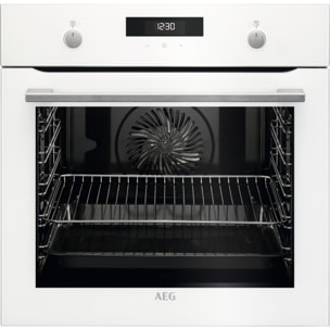 AEG Horno multifunción Serie 6000 SurroundCook con Display LED BEK435120W