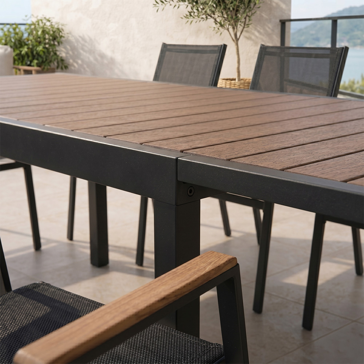 Salon de jardin 8 places avec table extensible 270cm en aluminium et bois BOHOL