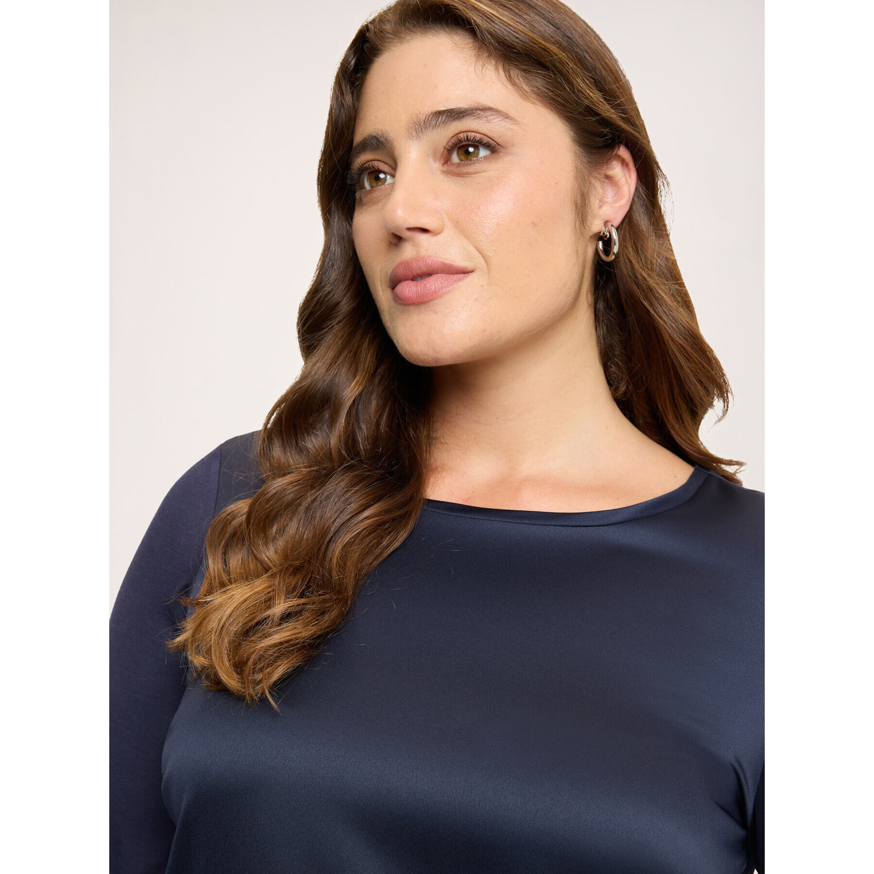 Fiorella Rubino - T-shirt bimaterica in raso e jersey - Blu