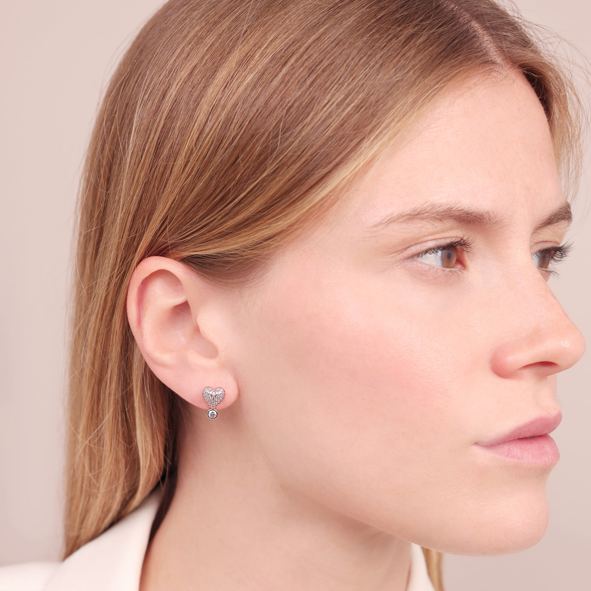 Orecchini Cuore con Pavé e Punti Luce in Cubic Zirconia