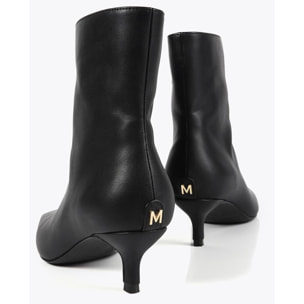 Stivaletto con tacco a punta