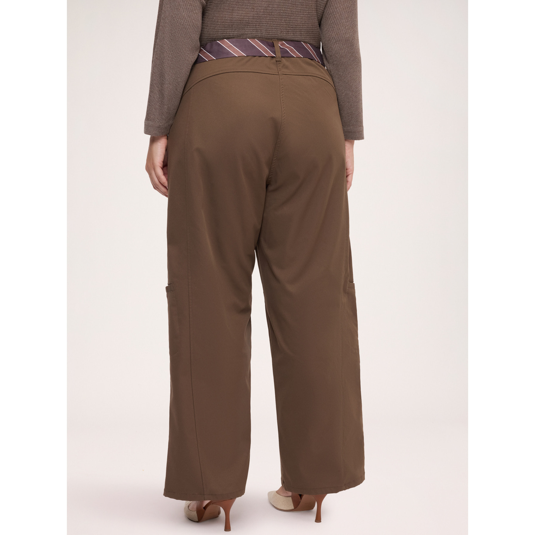 Fiorella Rubino - Pantaloni Cargo con cintura - Marrone