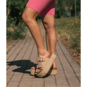 Sandalias beige con plataforma de esparto