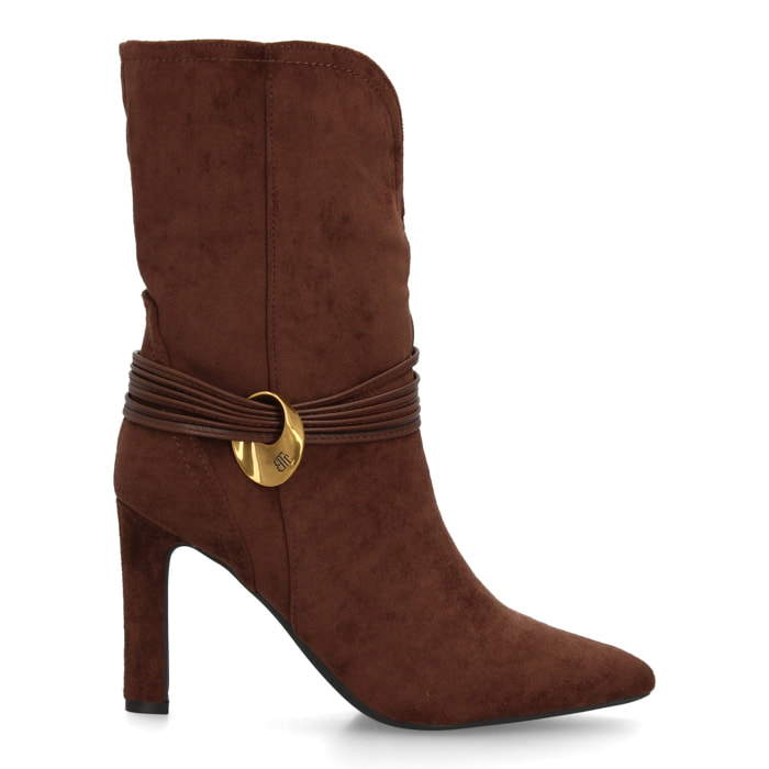 Botín elegante con tacón alto