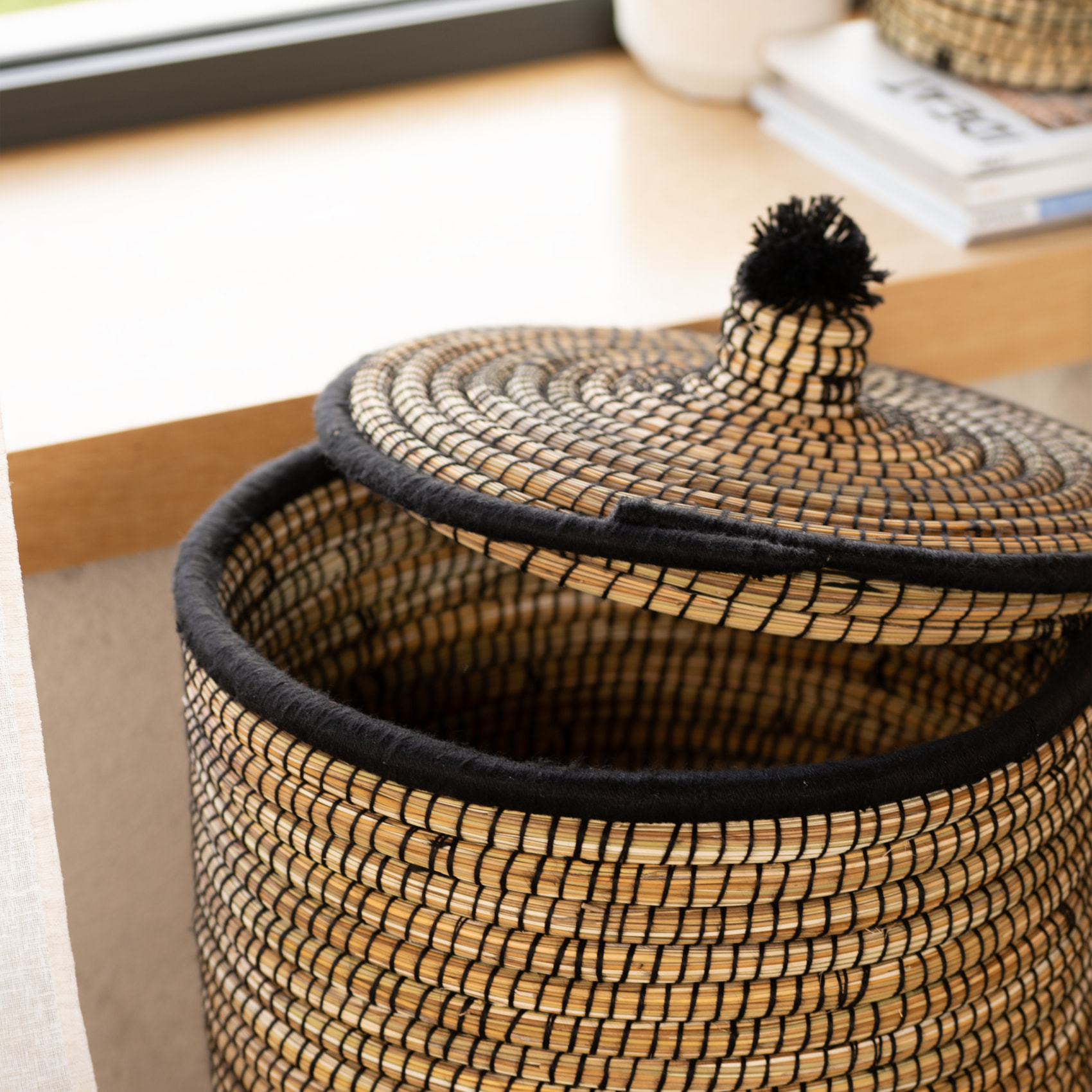 Panier à linge en fibres naturelles et laine - Noir