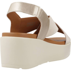 Sandalias Mujer de la marca GEOX  modelo D XAND 2.2S B Beige