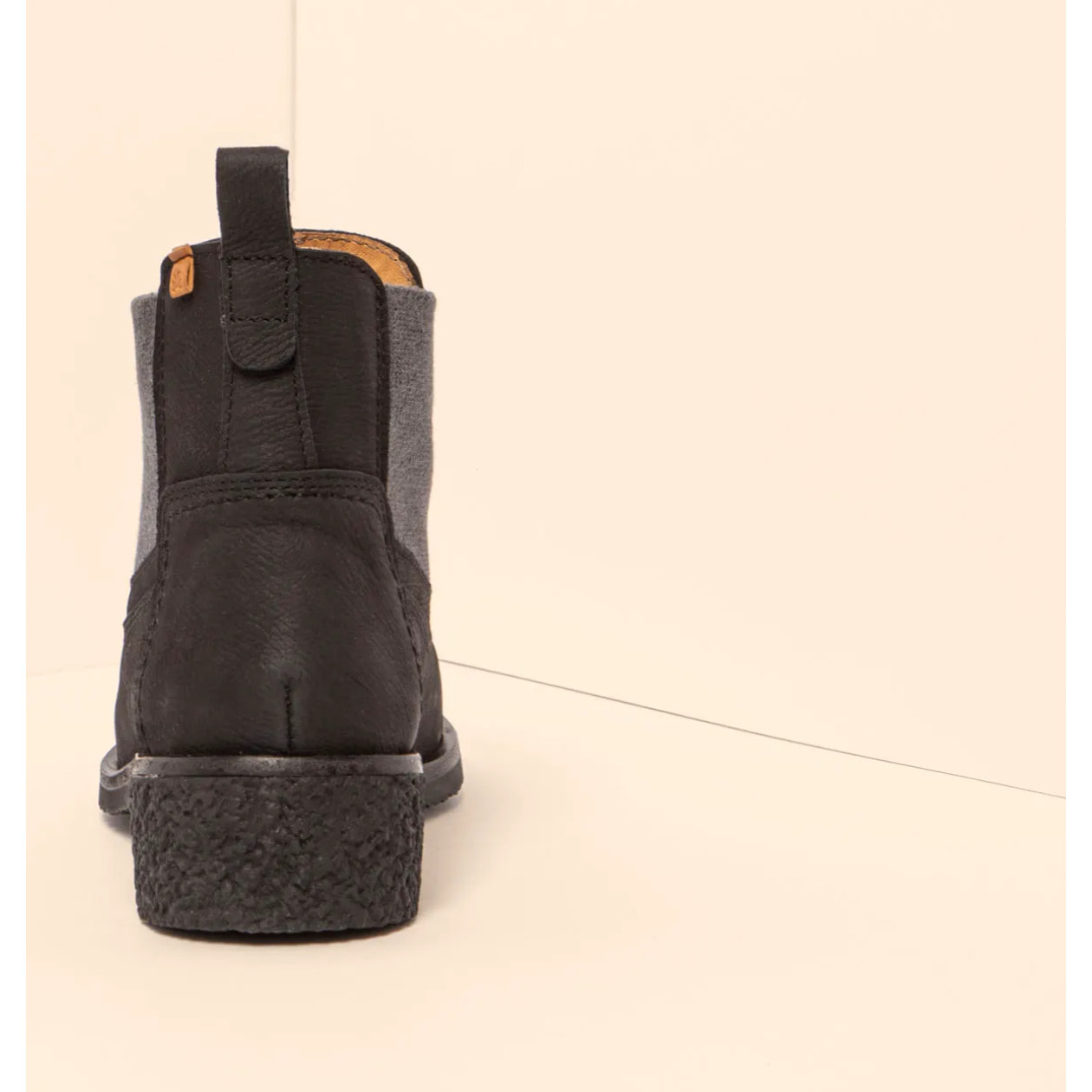 Botines con tacón N5947 PLEASANT BLACK / IRATI color Black