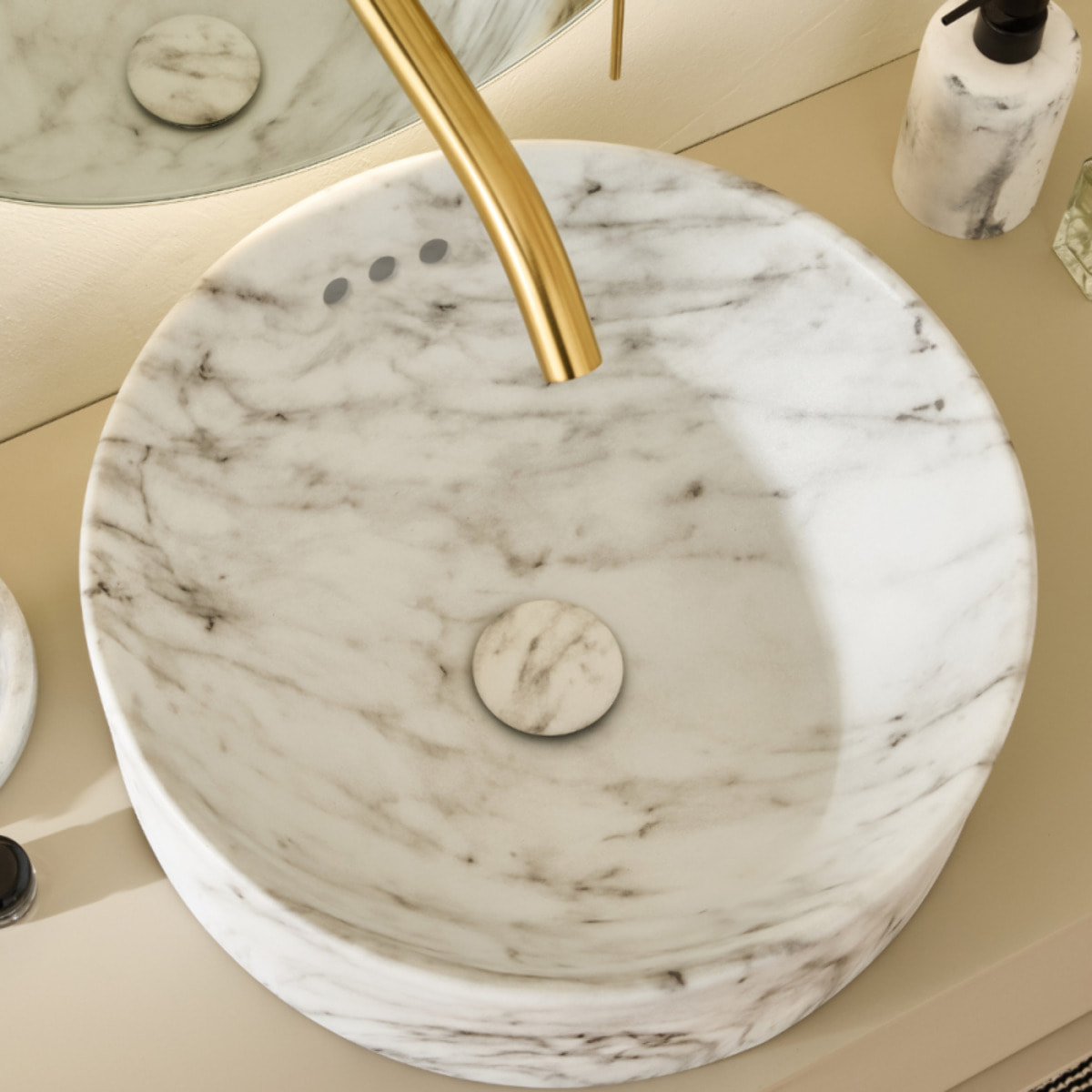Vasque ronde à poser Vox marbre blanc sculptural + bonde