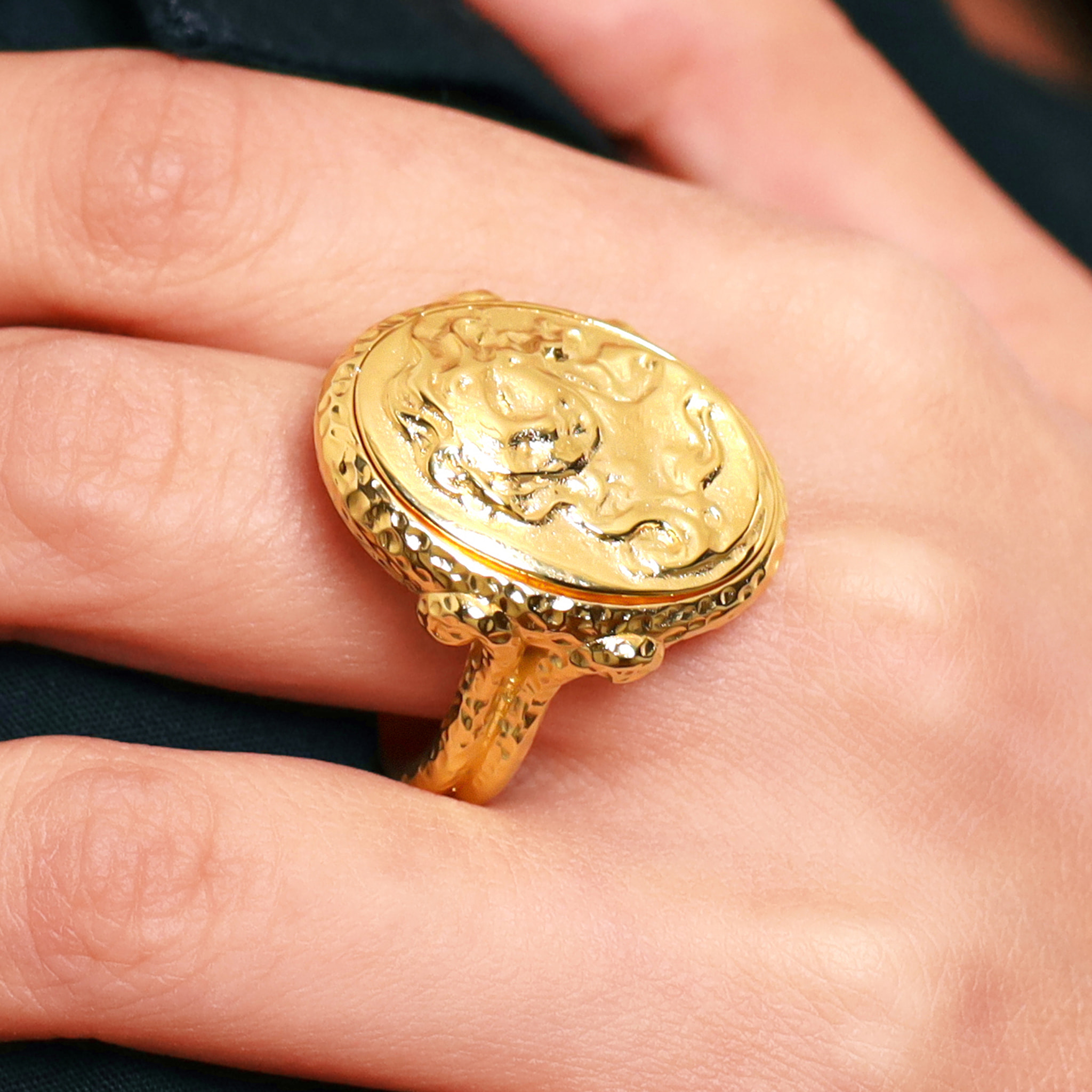 Anello Cocktail Cammeo Lavorato