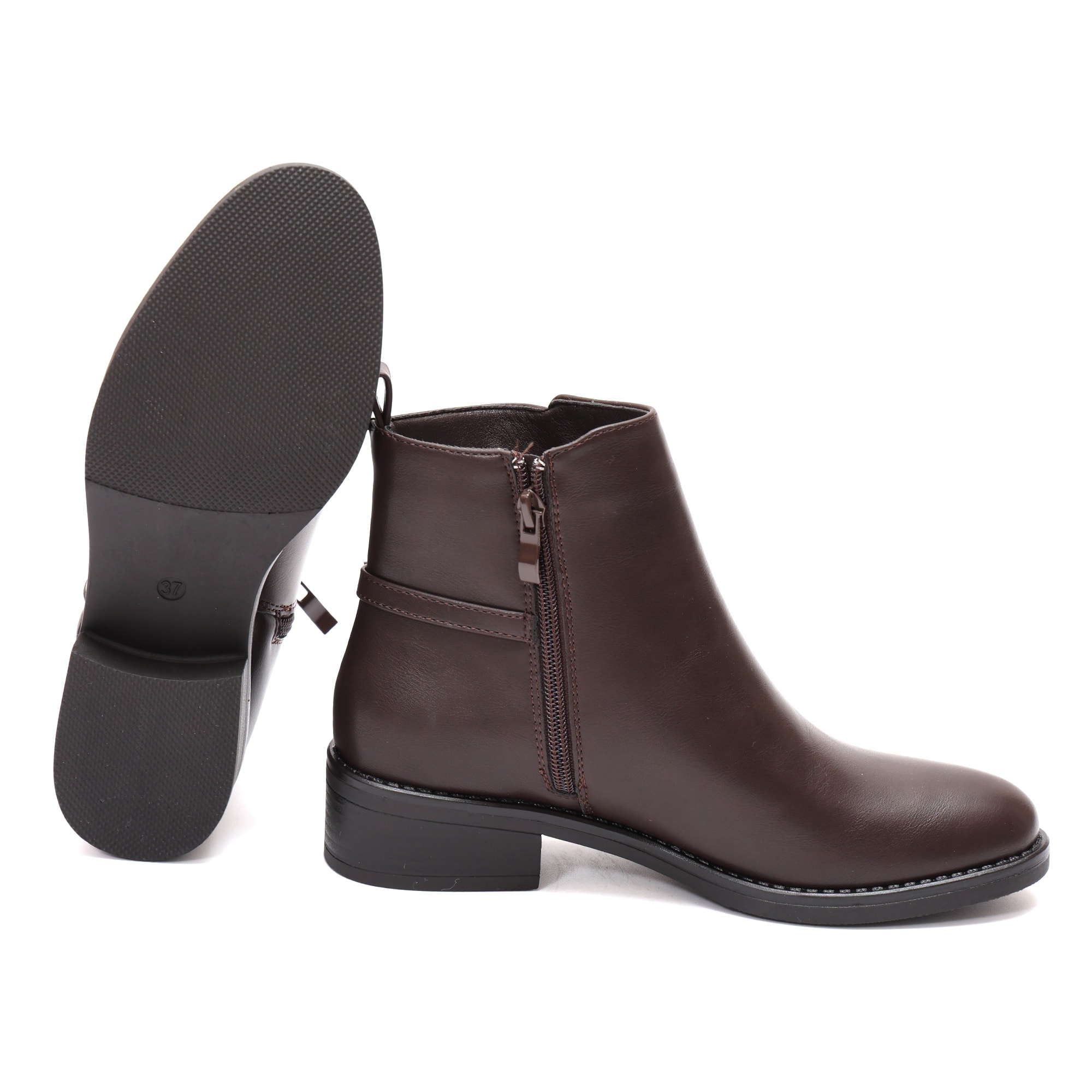 Stivaletti in simil pelle con fibbia dorata