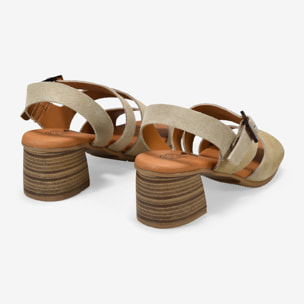 Sandalias de tacón taupe en piel con hebilla