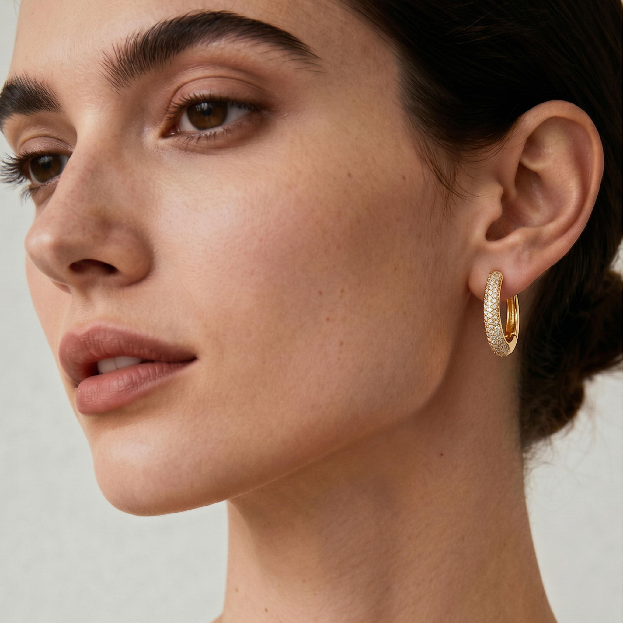Pendientes de Circonita Brillante acabado en oro amarillo de 18k