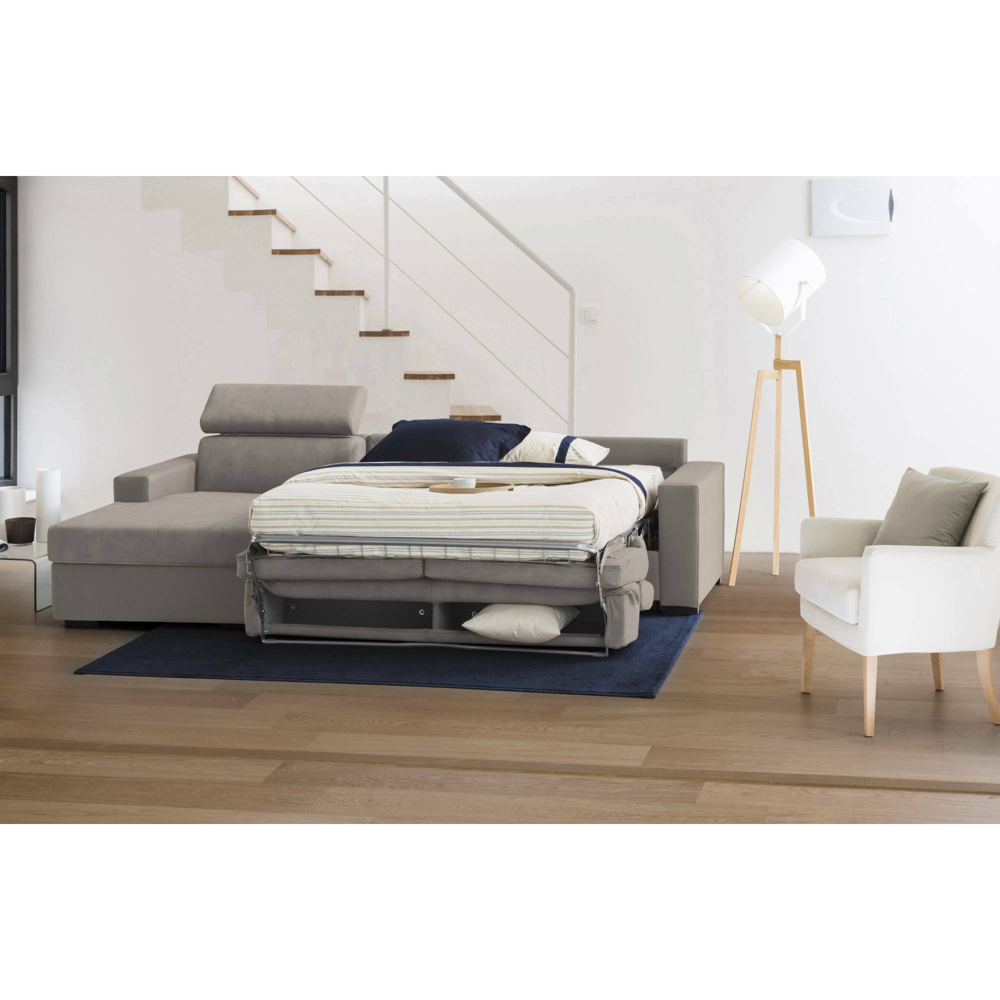 Divano Letto Aleandra, Divano ad angolo, 100% Made in Italy, Sofà con apertura girevole, con Penisola contenitore Sinistra, con Braccioli slim, Cm 260x95h85, Tortora