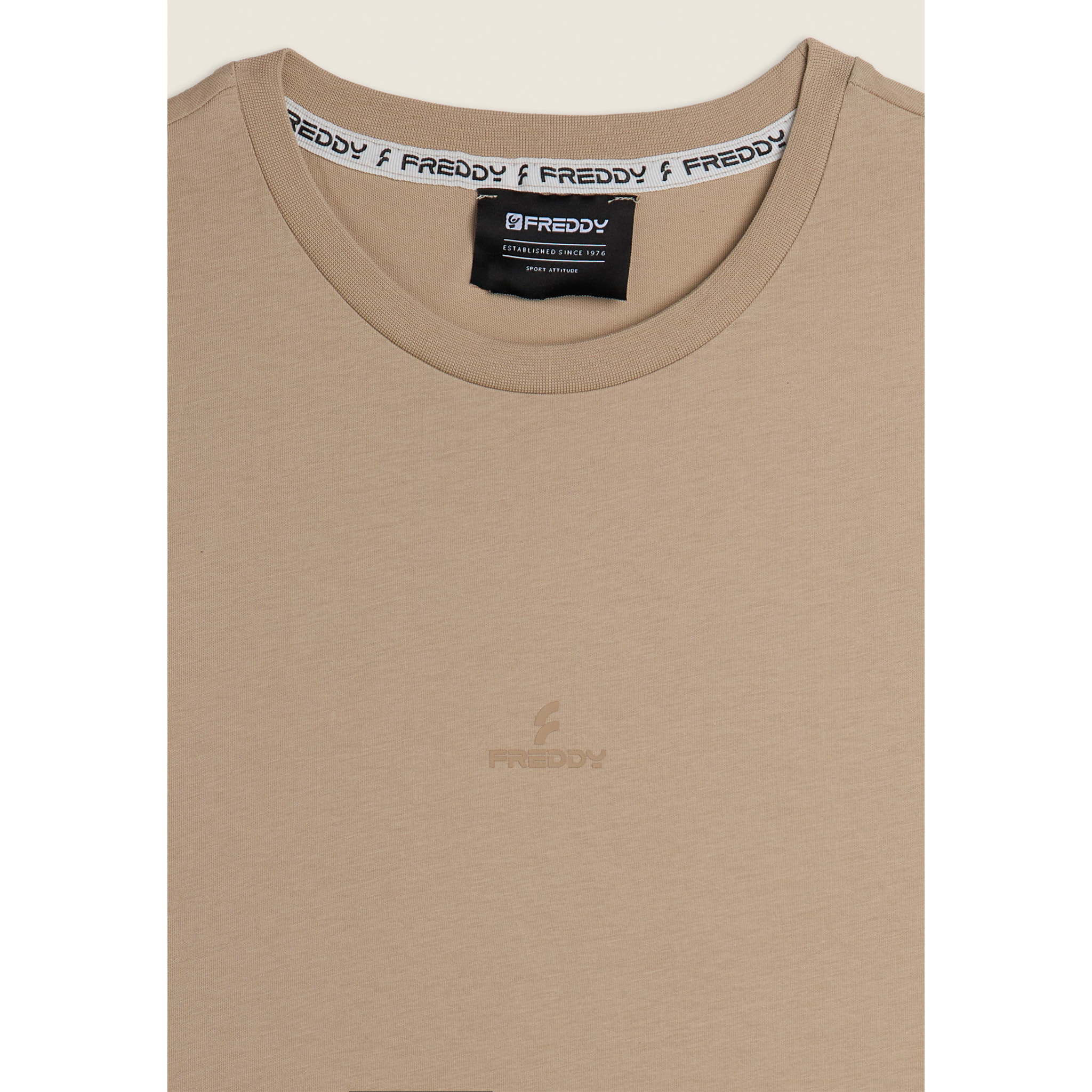 T-shirt smanicata girocollo