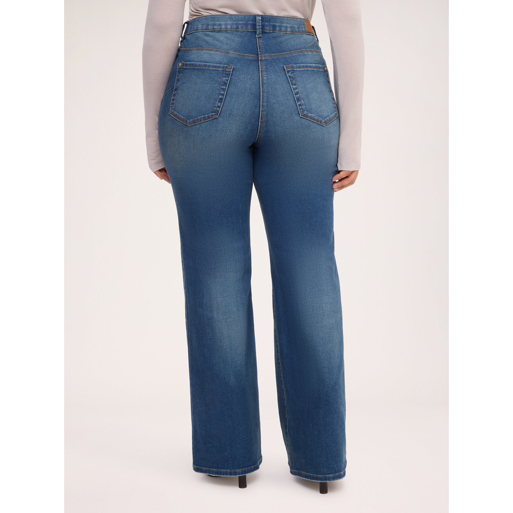 Fiorella Rubino - Jeans Bootcut lavado washed - Azul