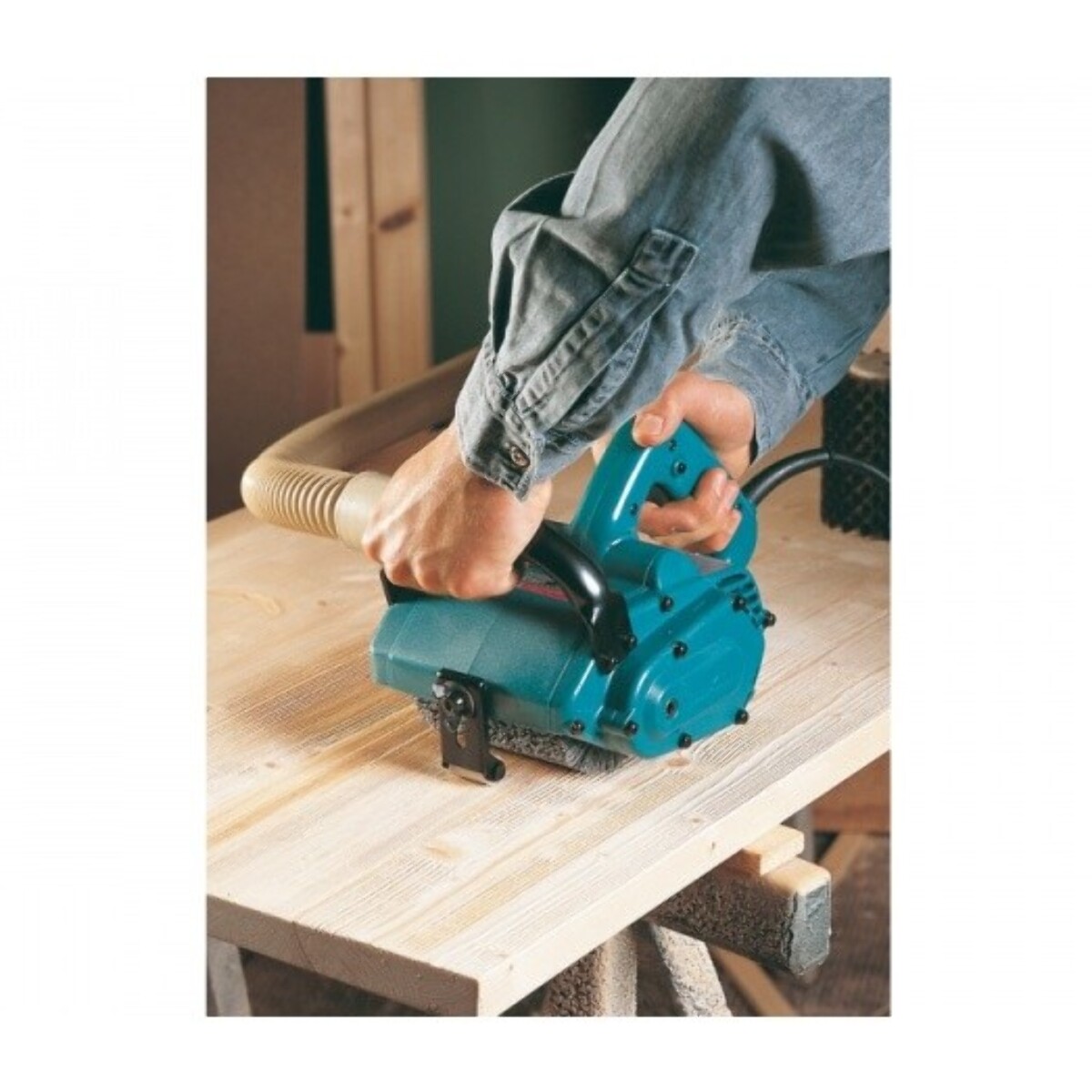 MAKITA Rascador de rodillos 860 W - 9741