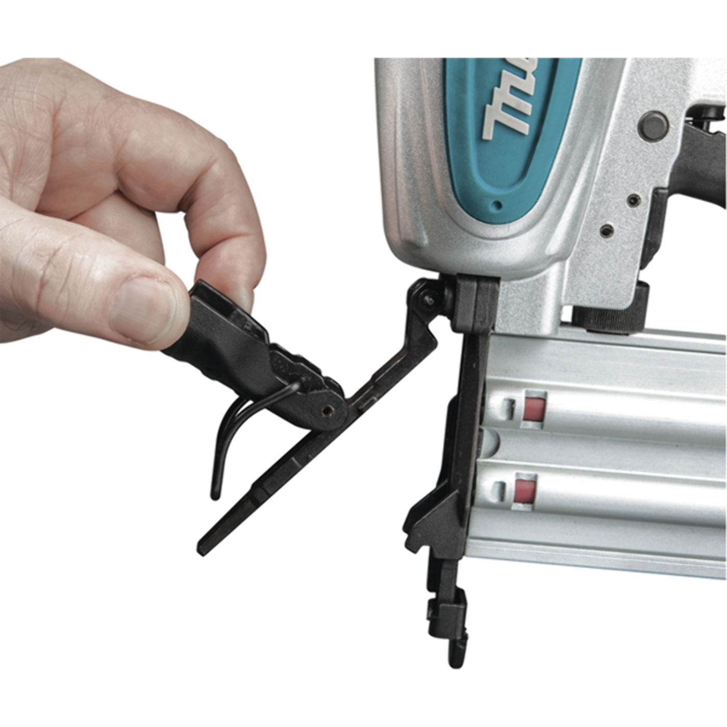 Clavadora neumática 8,3 bar 15 a 50 mm MAKITA - AF506