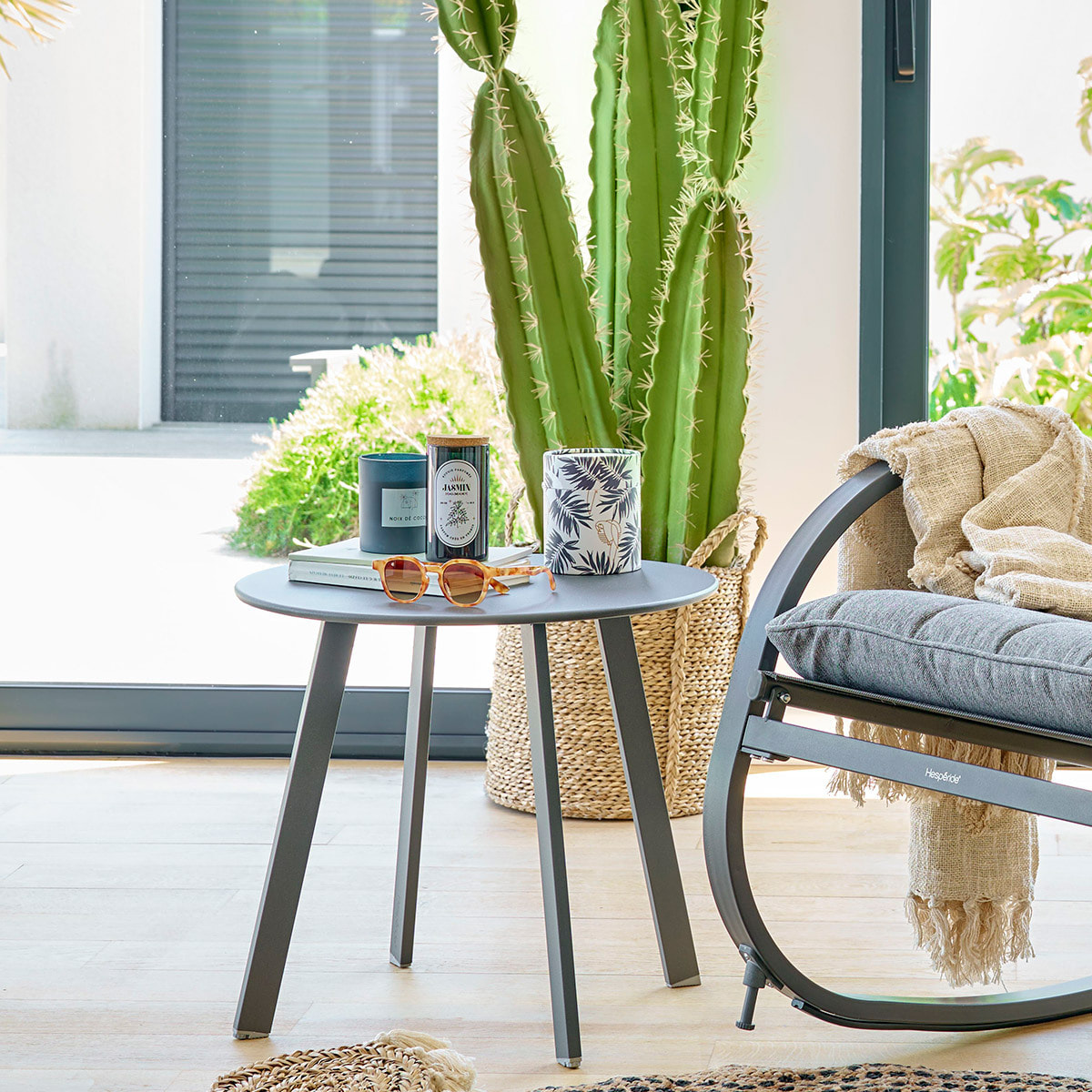 Table d'appoint ronde ''Saona'' D50cm en acier