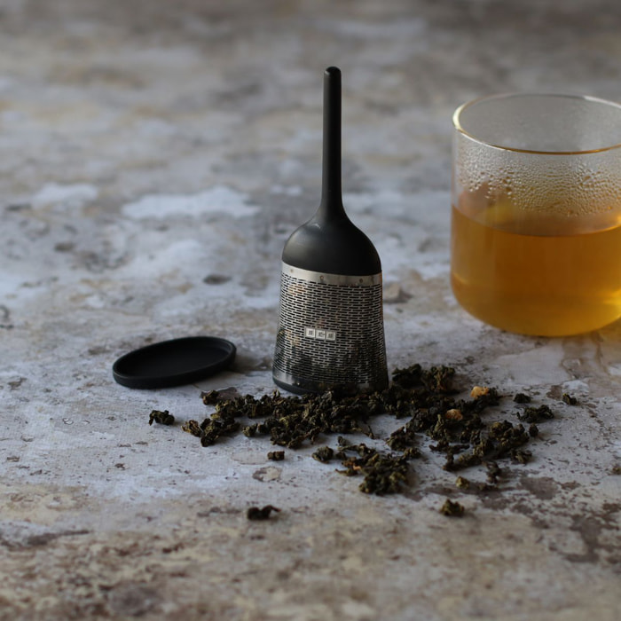 Infuseur à thé en inox avec support silicone GASPARD