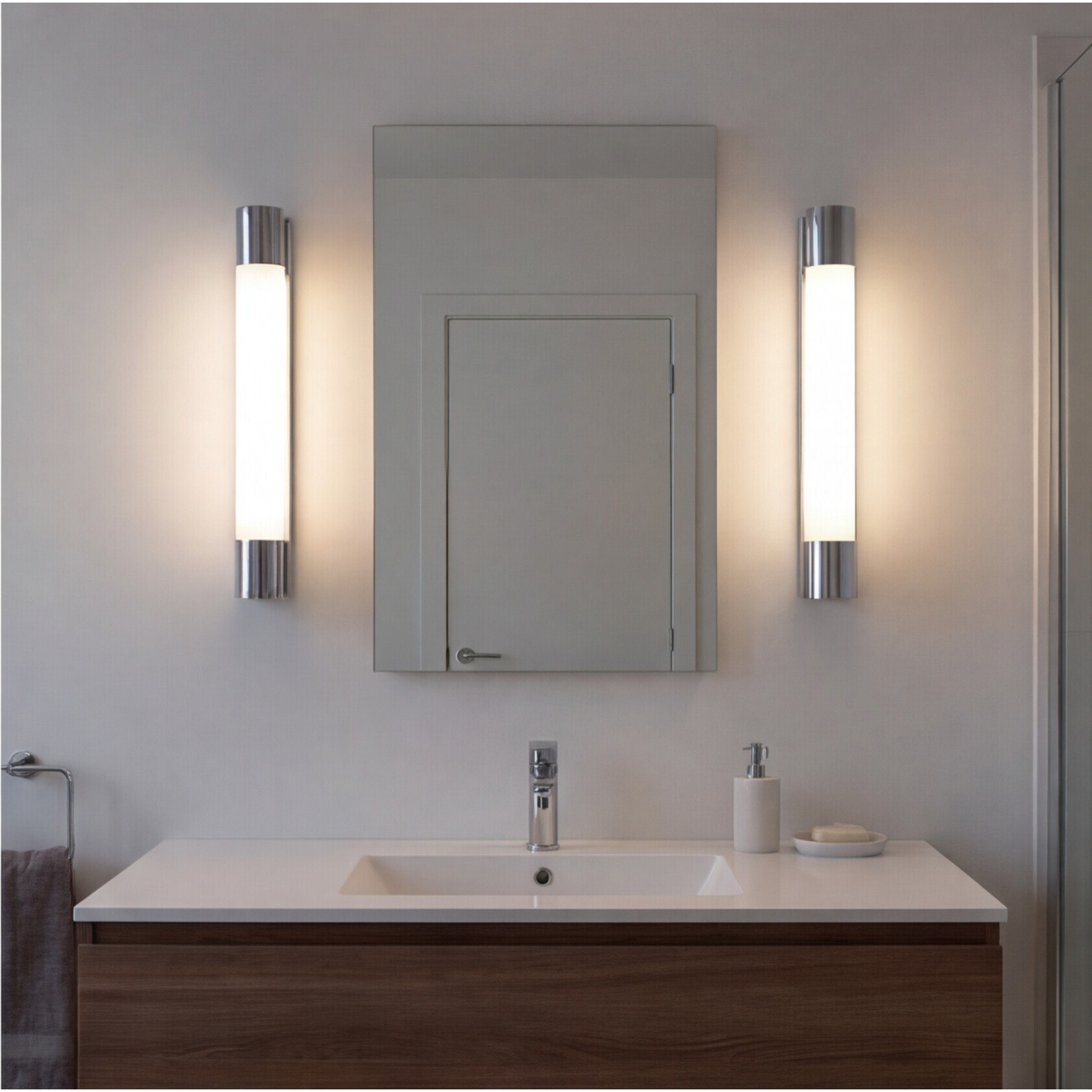 LEDS C4 Baño Aplique IP44 Dresde 370Mm 2G11 18W