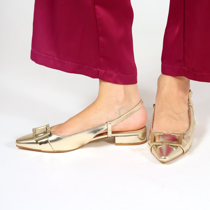 Ballerine slingback in simil pelle con dettaglio sulla punta