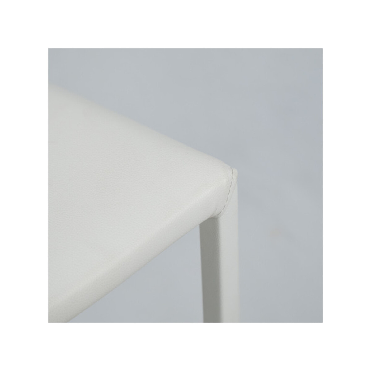 Chaise en simili empilables - 3 coloris - SANDY 2