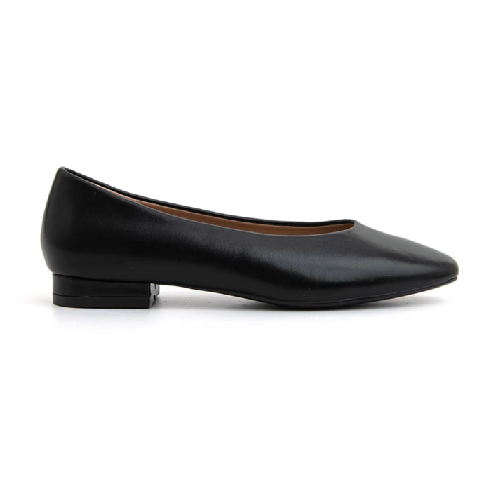 Ballerina minimal con scollo a cuore - NERO