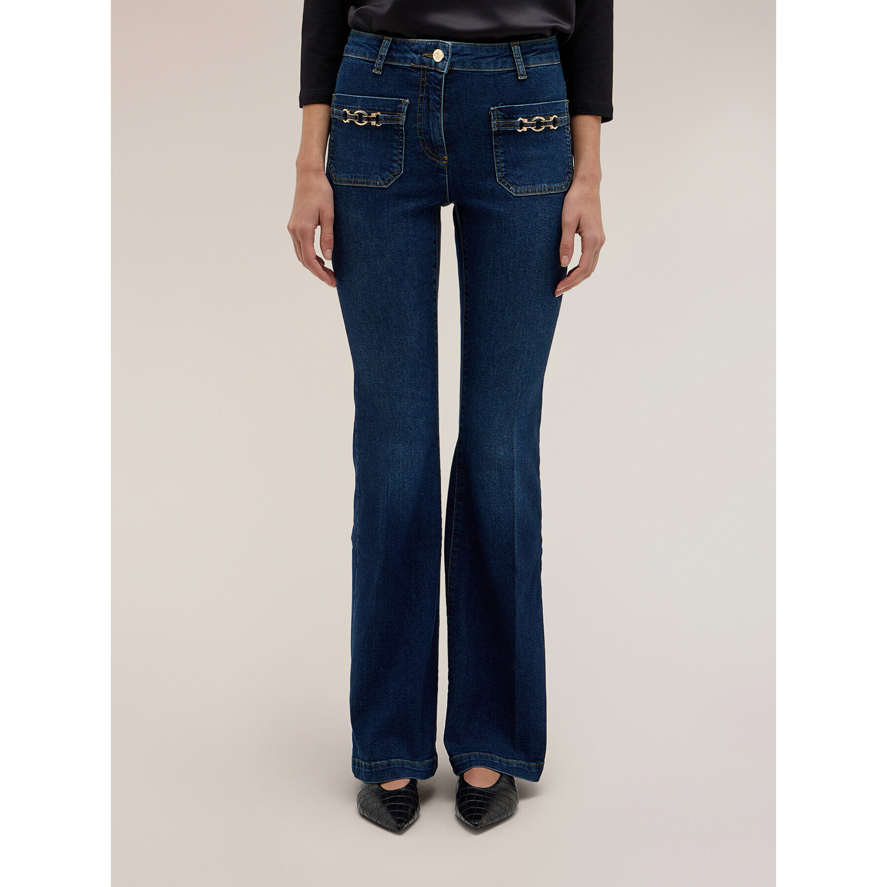 Motivi - Jeans flare de tiro alto con aplicación de joya - Azul