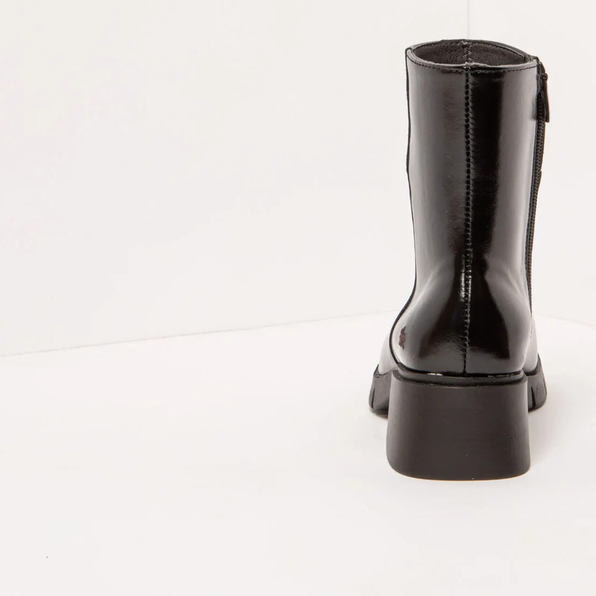 Botines 1284 NAPPA SHINNY BLACK / VARSOVIA color Black