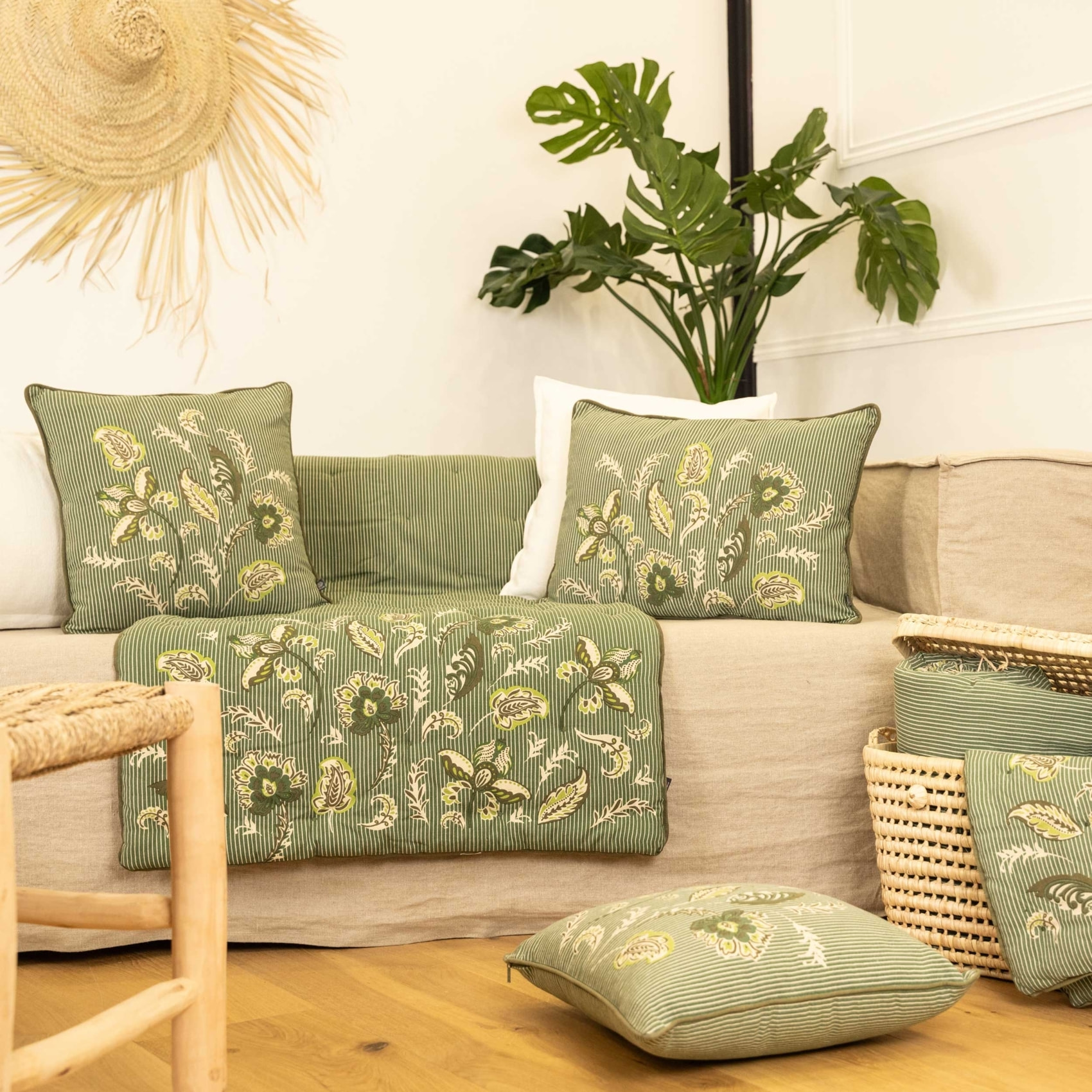 Édredon décoratif en polylin motif floral - Vert Olive